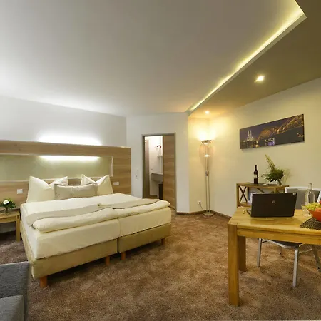 Metropol Aparthotel 3*
