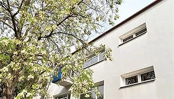 Metropol 3* Έσσεν