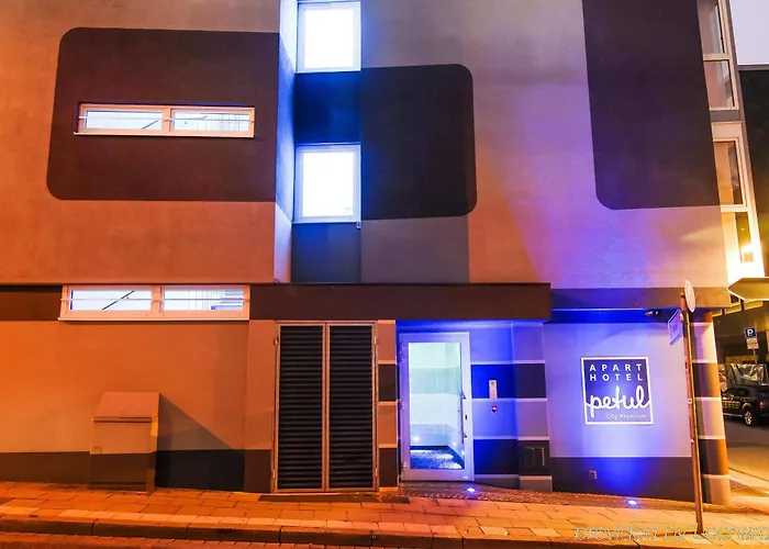 Metropol Aparthotel 3*