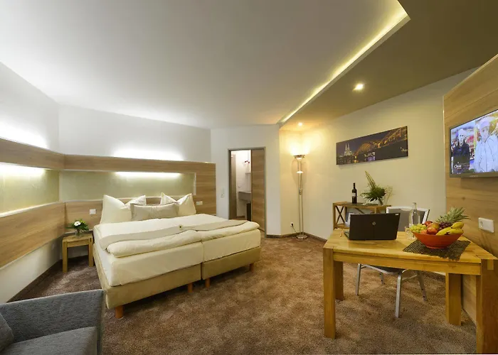 Metropol Aparthotel 3*